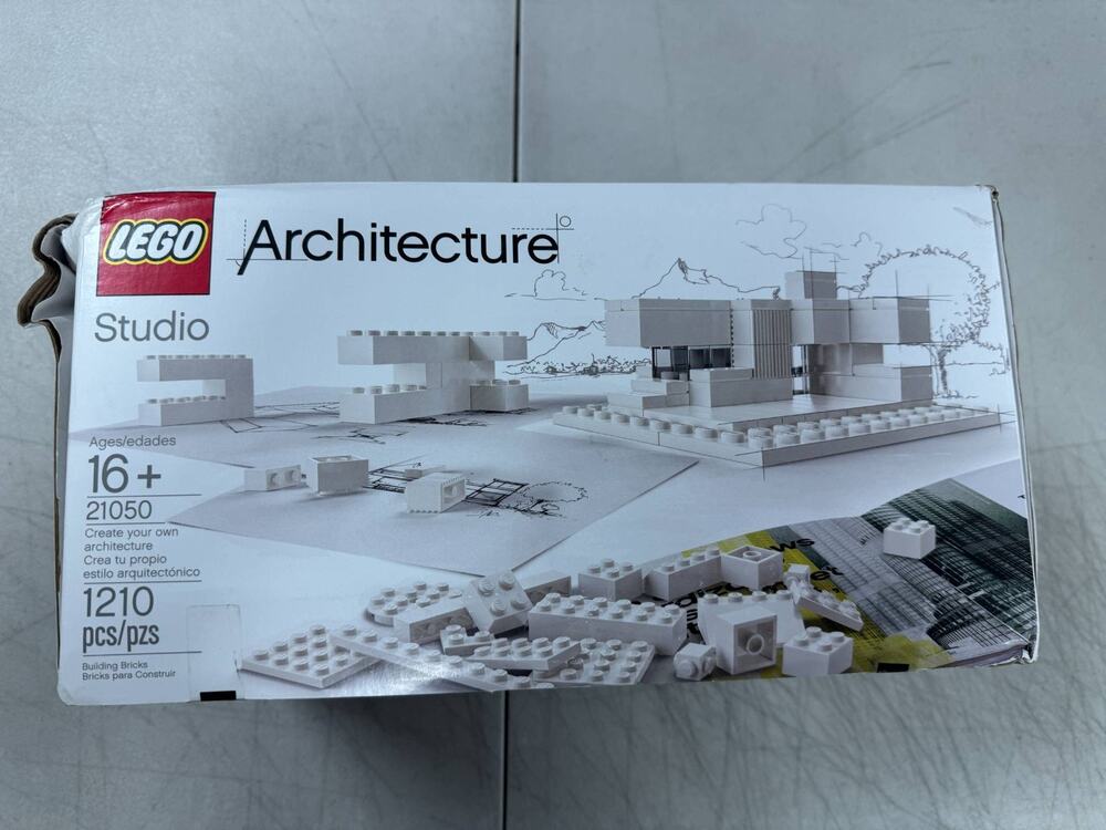 LEGO Architecture Studio Building Set Architectural Model Creative Damaged Box